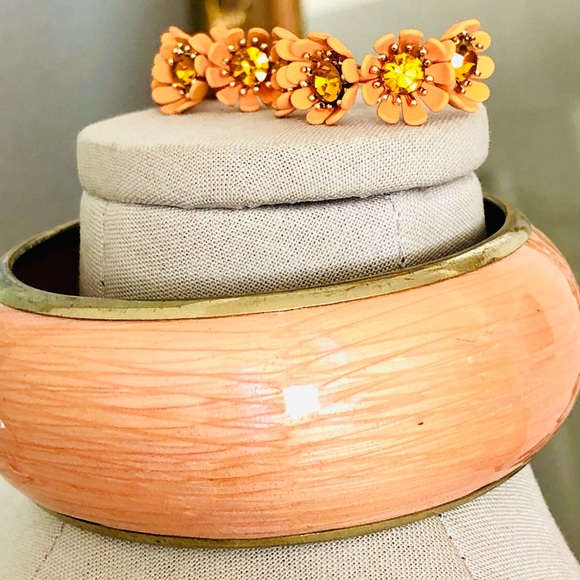 Vintage Mod Flower Earrings & Enamel Bracelet - Picture 4 of 15